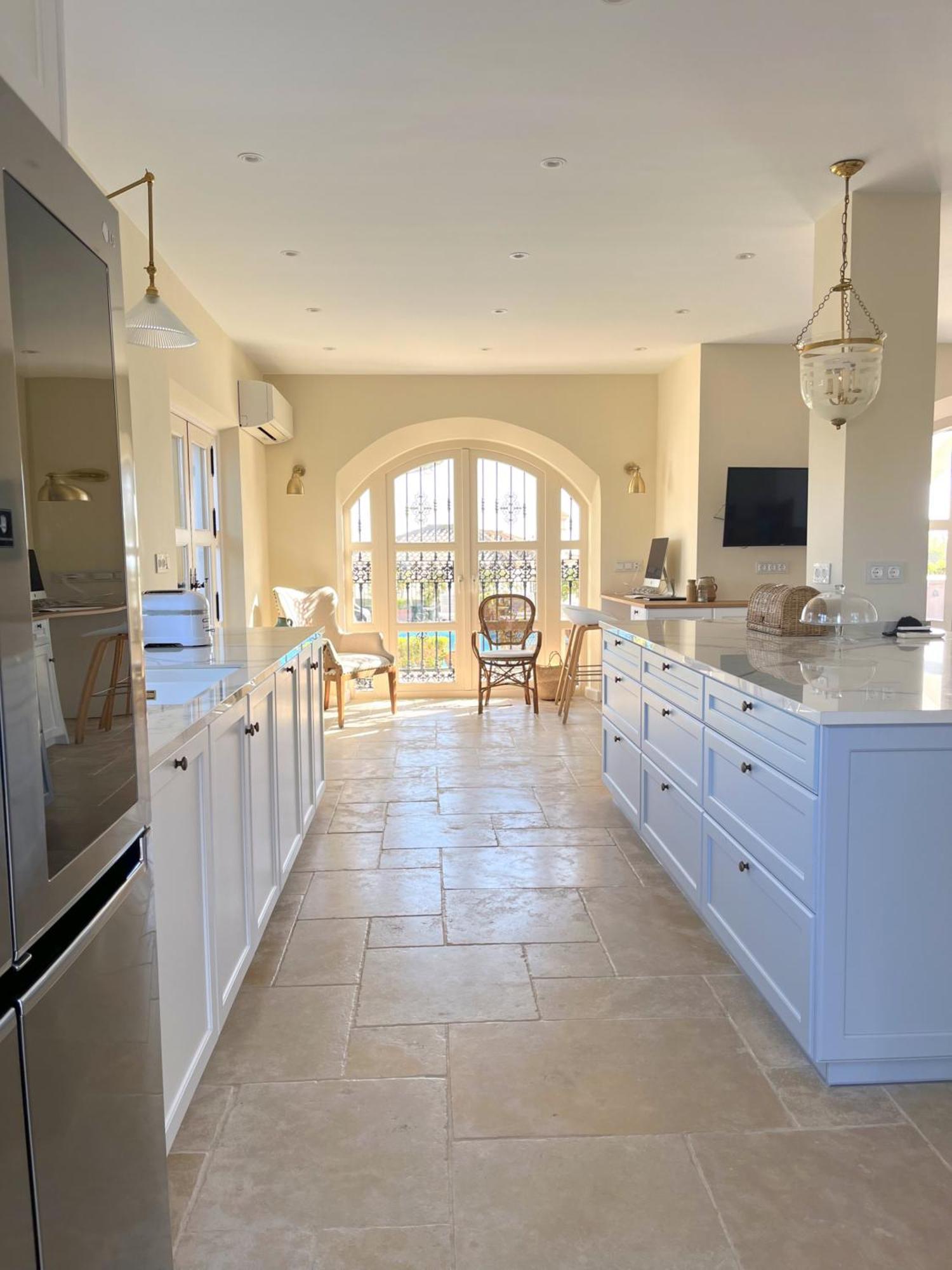 Superb Near Golf Course With Heated Pool & Jacuzzi Villa Marbella