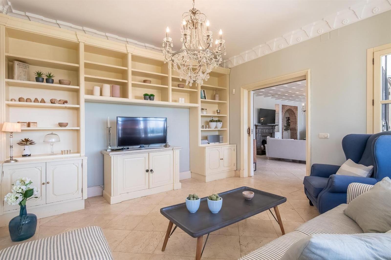 Villa Superb Near Golf Course With Heated Pool & Jacuzzi Marbella