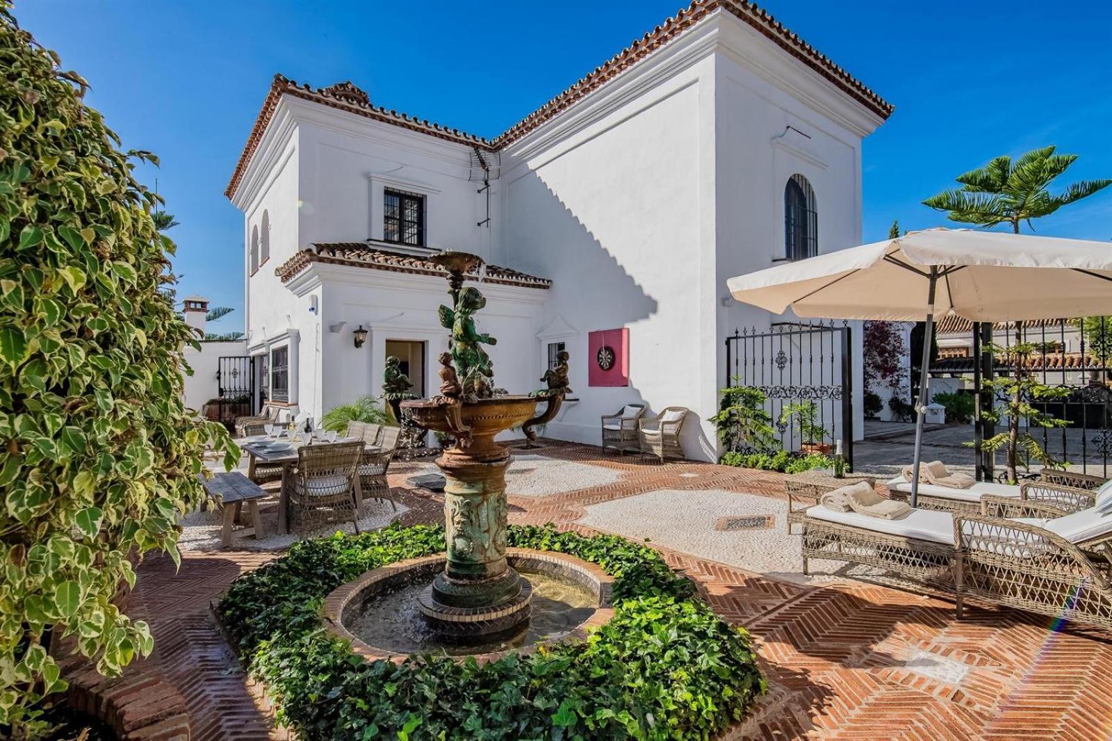 Superb Near Golf Course With Heated Pool & Jacuzzi Marbella
