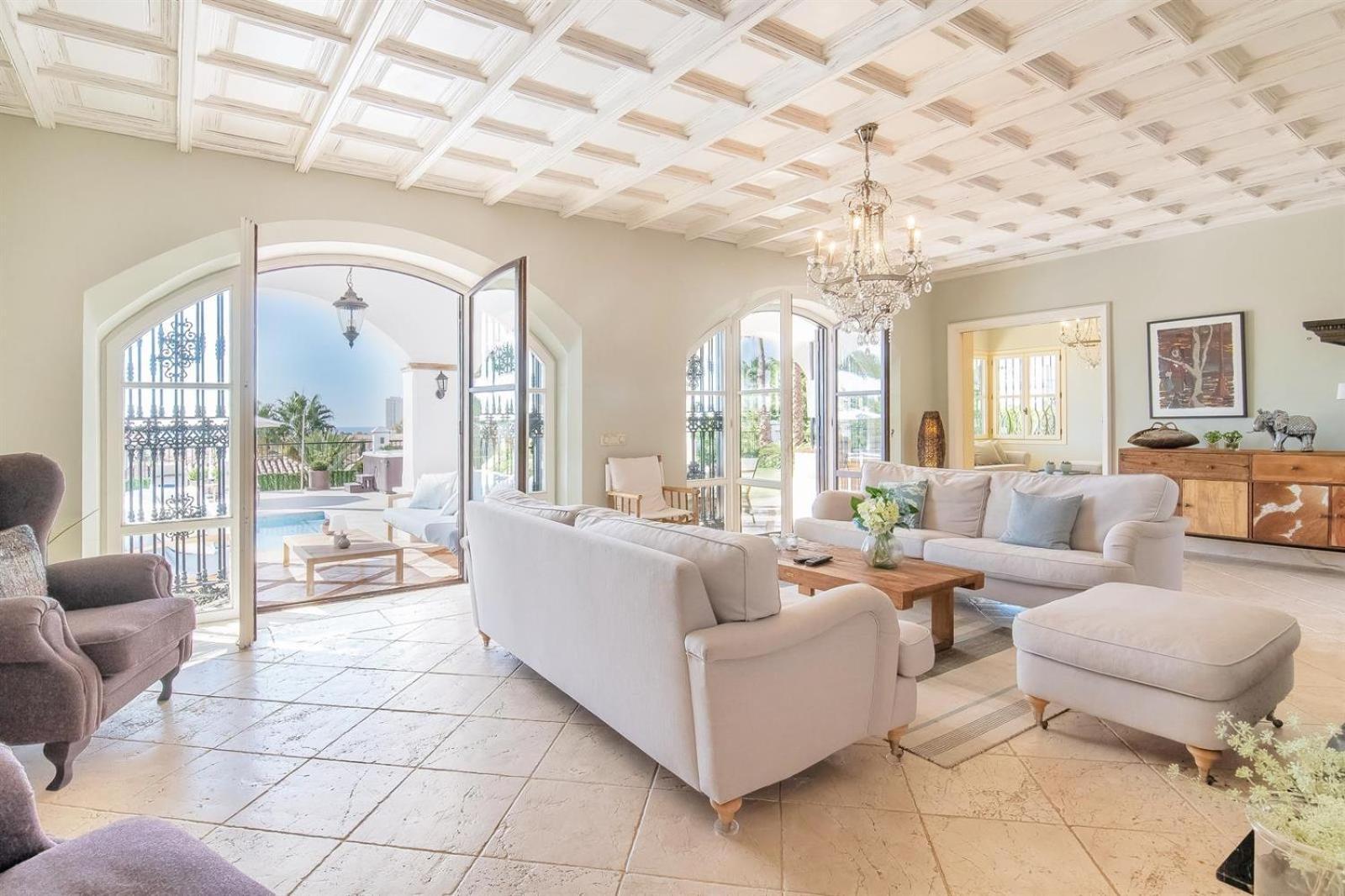 Villa Superb Near Golf Course With Heated Pool & Jacuzzi Marbella
