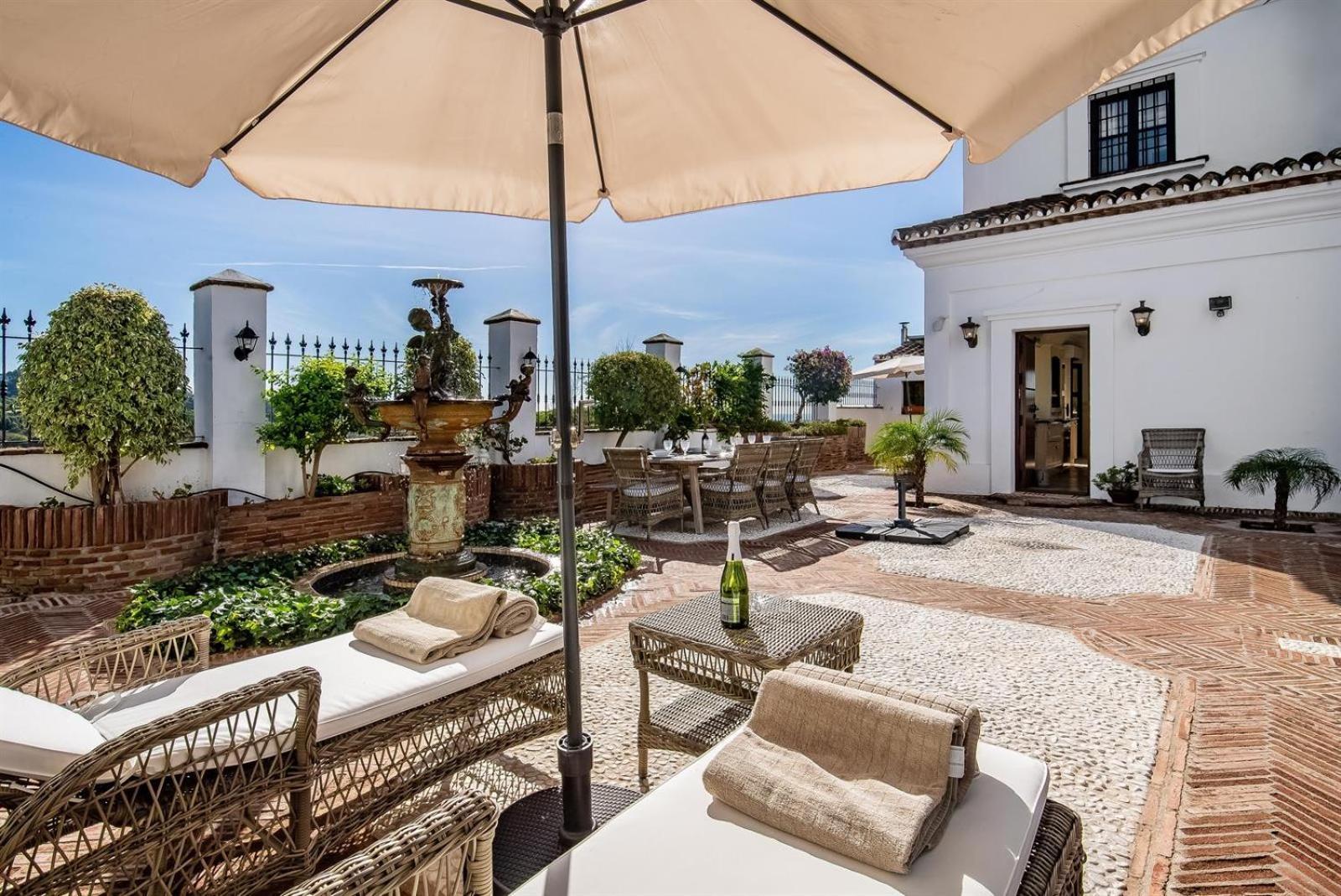Superb Near Golf Course With Heated Pool & Jacuzzi Marbella