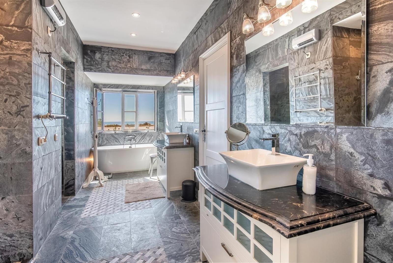 Superb Near Golf Course With Heated Pool & Jacuzzi * Marbella